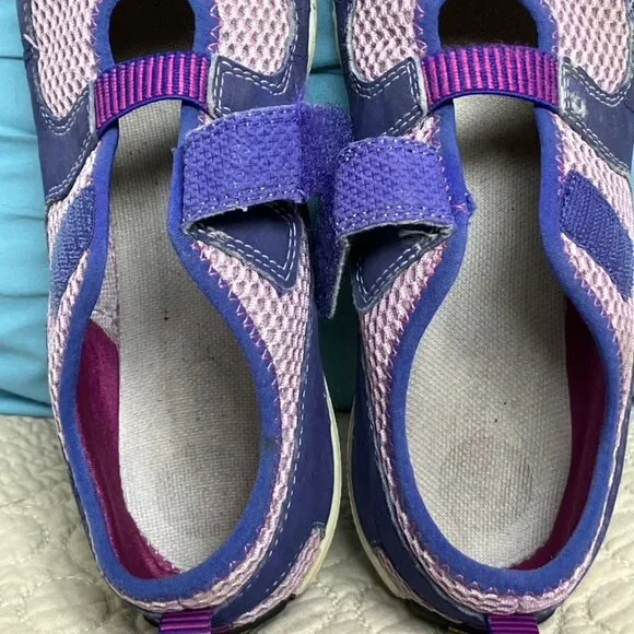 2 Pr. Merrell Trail Glove (sz. 3) & Pure Glove (sz. 2). Purple and in good cond. - Picture 15 of 16